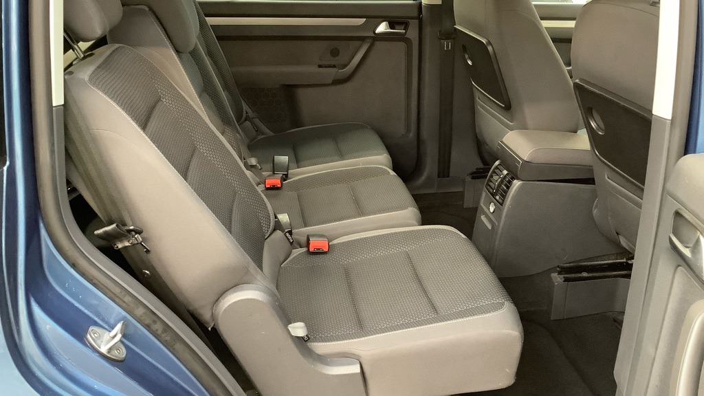 Used Volkswagen Touran 2015 for sale - 76625581: Photo 4