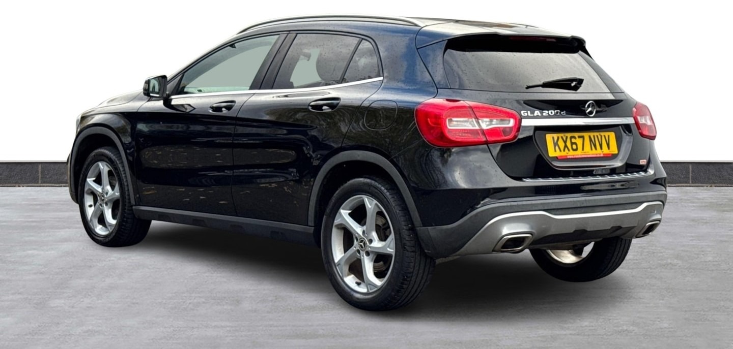 Used Mercedes-Benz GLA 2017 for sale - 76663726: Photo 2