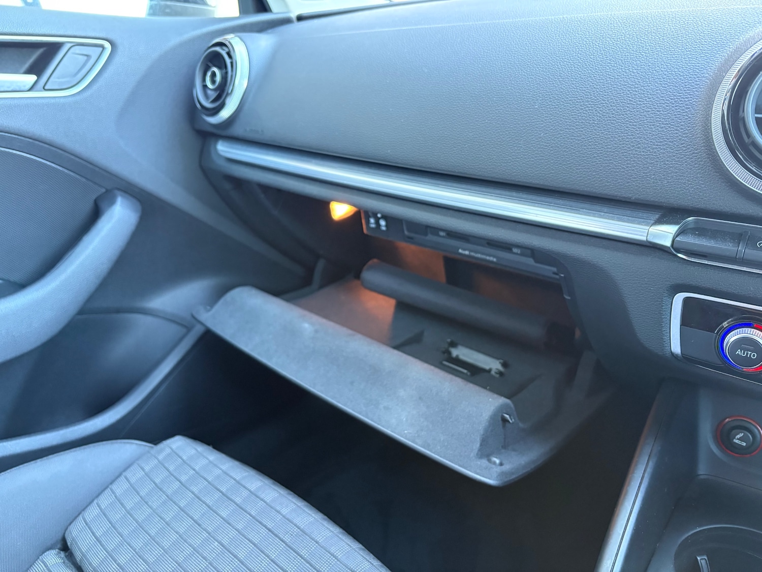 Used Audi A3 2014 for sale - 76578187: Photo 24