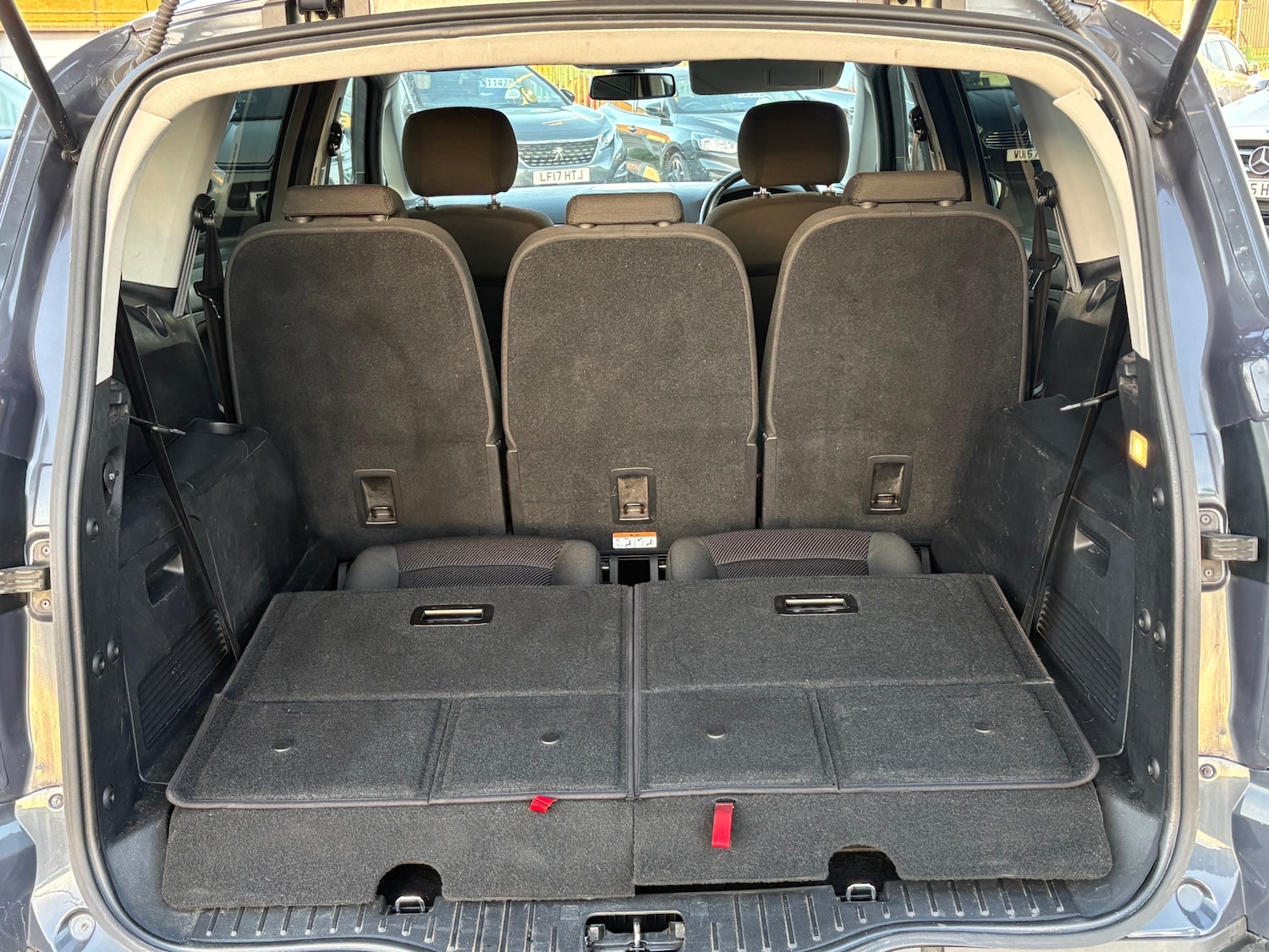 Used Ford S-Max 2013 for sale - 77653182: Photo 18