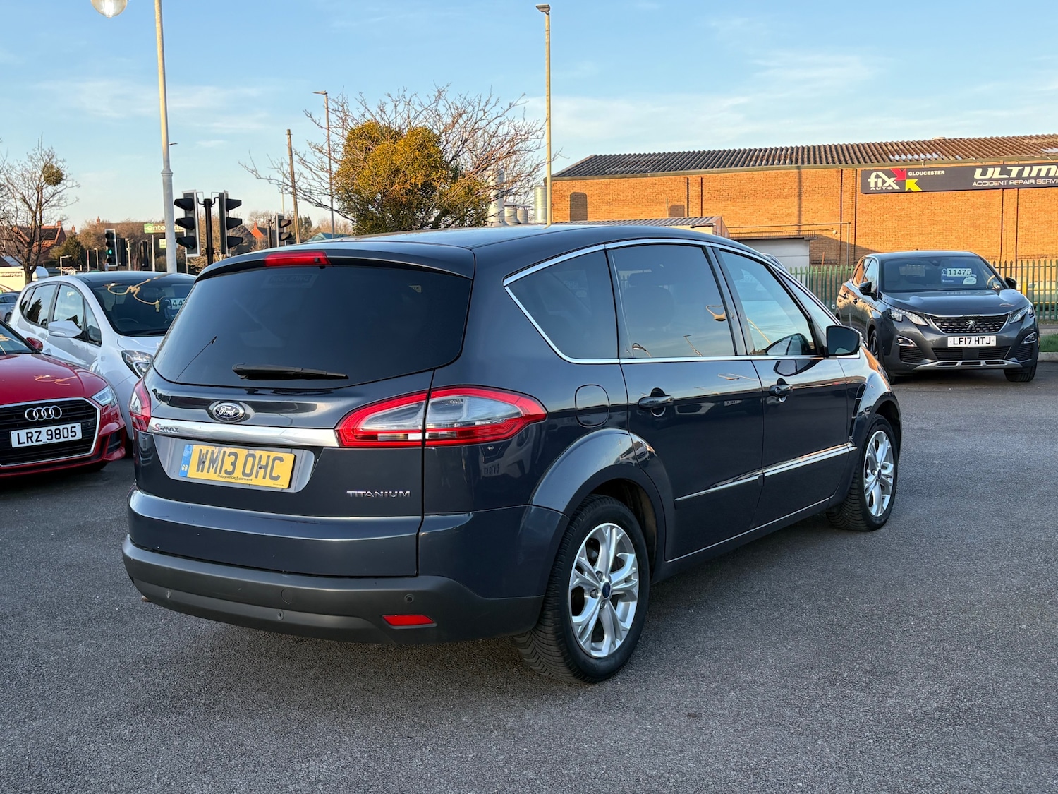 Used Ford S-Max 2013 for sale - 77653182: Photo 6