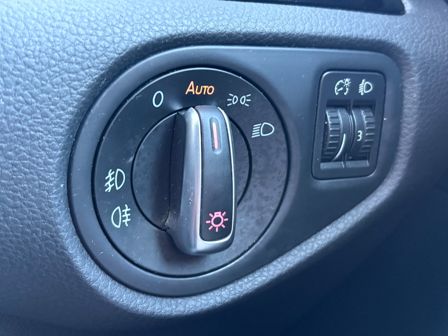 Used Volkswagen Sharan 2017 for sale - 76922397: Photo 24