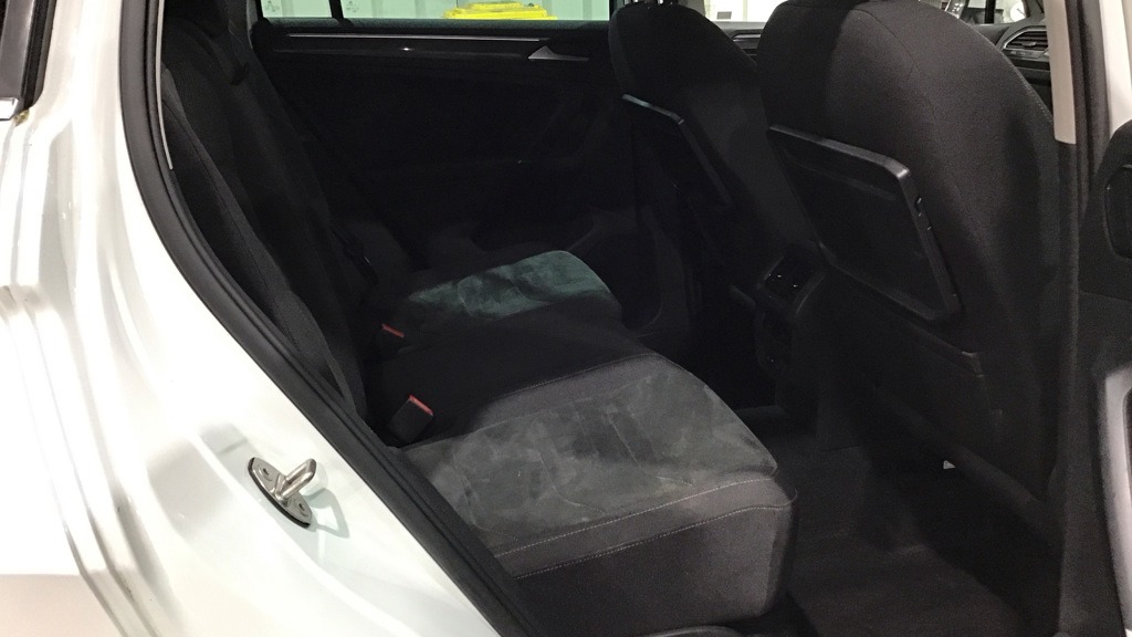 Used Volkswagen Tiguan 2018 for sale - 76940126: Photo 11