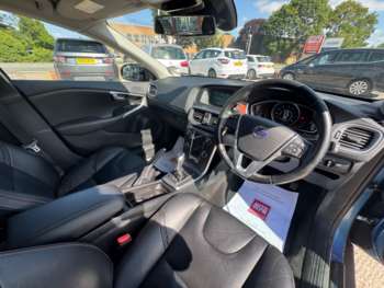 Used Volvo V40 2015 for sale - 75054392: Photo