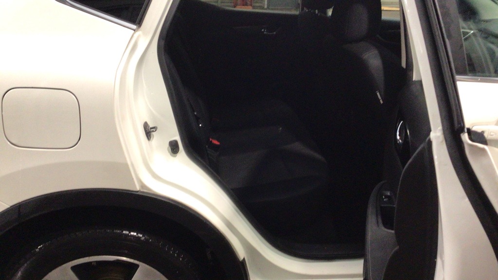 Used Nissan Qashqai 2015 for sale - 77138018: Photo 10