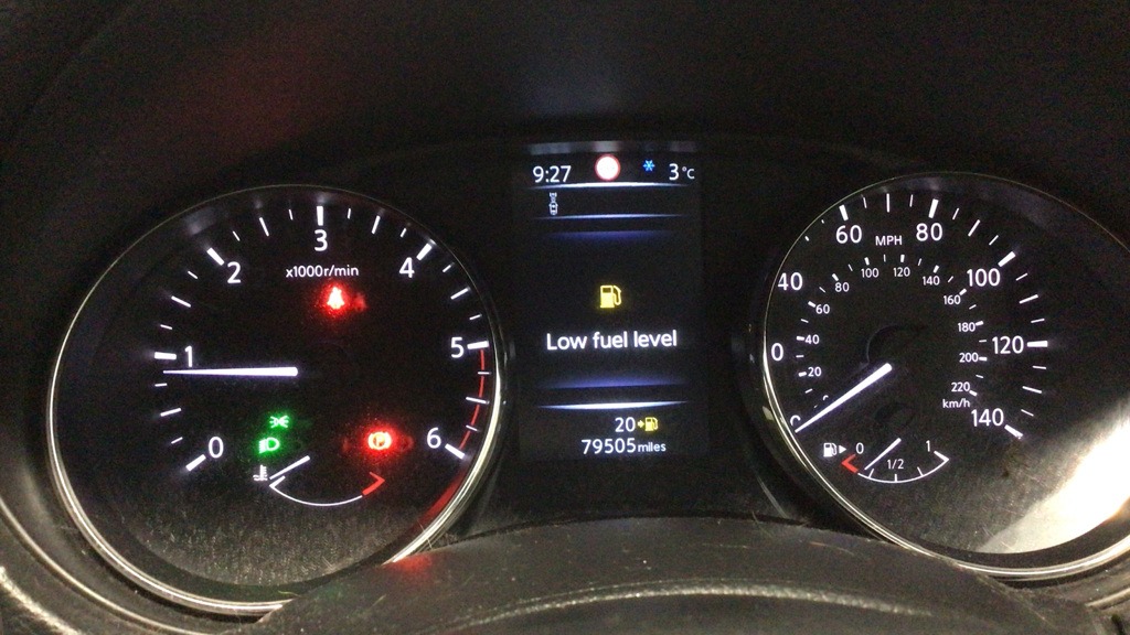 Used Nissan Qashqai 2015 for sale - 77138018: Photo 9