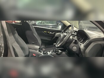 Used Nissan Qashqai 2017 for sale - 77490777: Photo