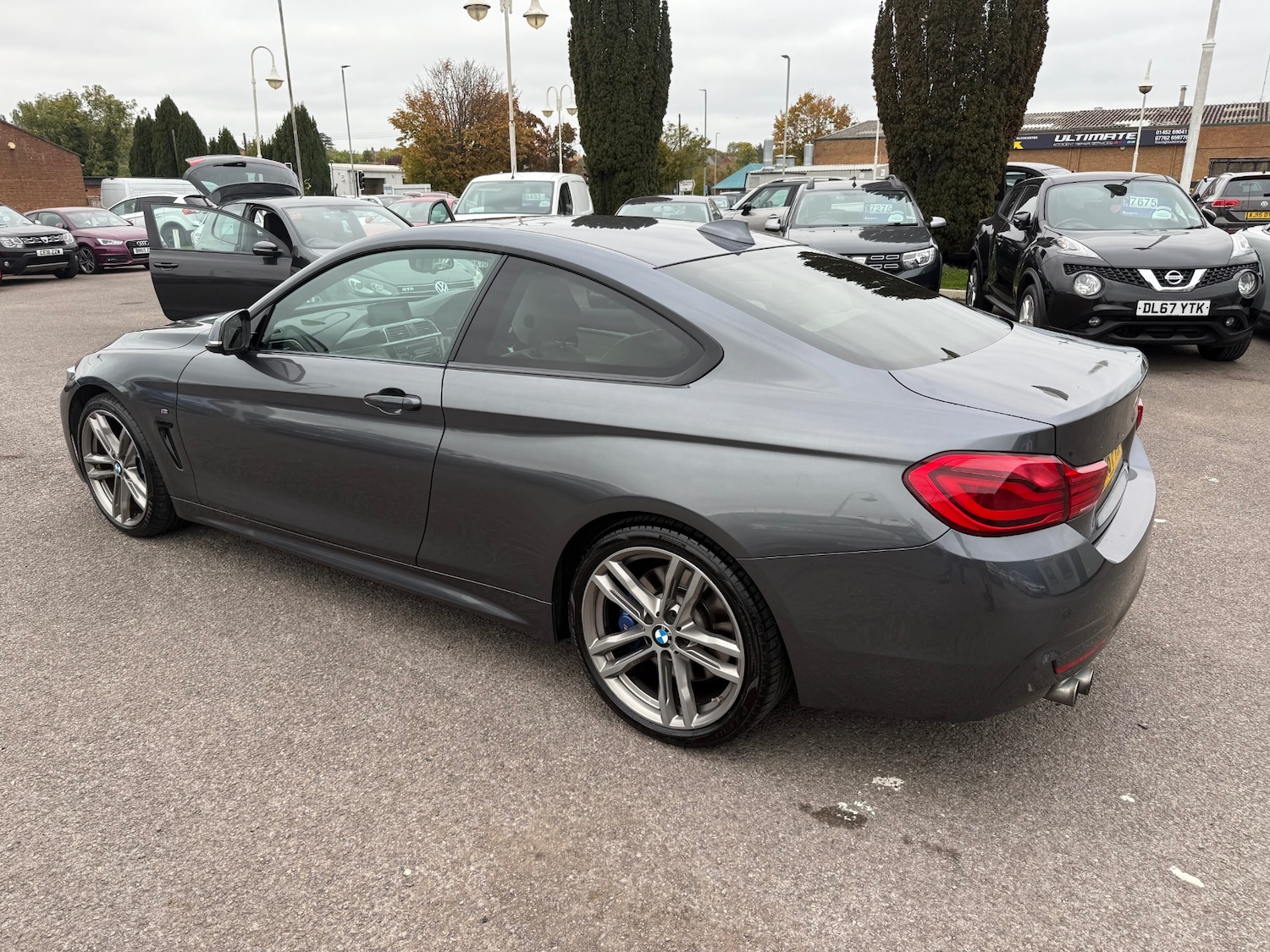 Used BMW 4 Series 2018 for sale - 76220533: Photo 2