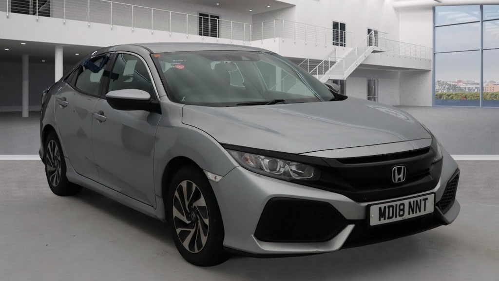 Used Honda Civic 2018 for sale - 76904720: Photo 3