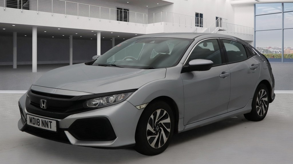 Used Honda Civic 2018 for sale - 76904720: Photo 4