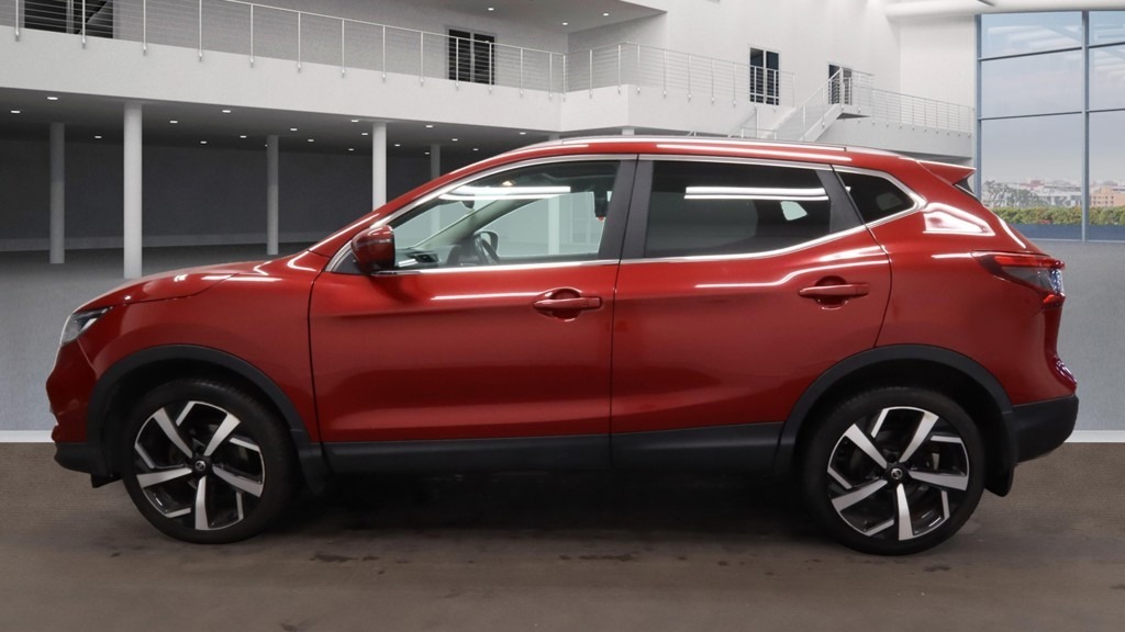 Used Nissan Qashqai 2018 for sale - 76589728: Photo 2