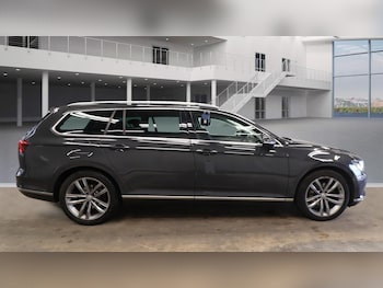 Used Volkswagen Passat 2019 for sale - 75724105: Photo