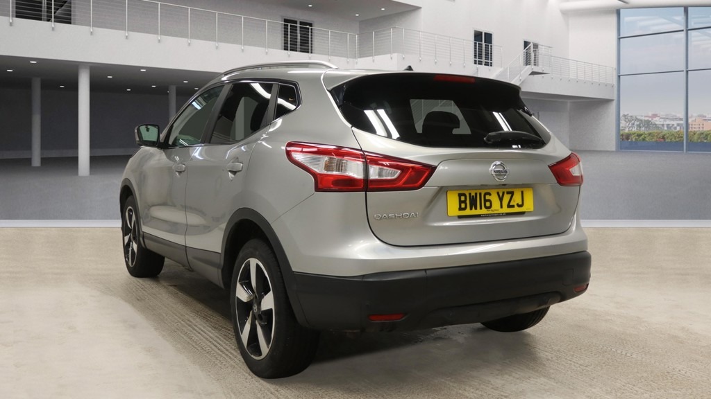 Used Nissan Qashqai 2016 for sale - 77579598: Photo 2
