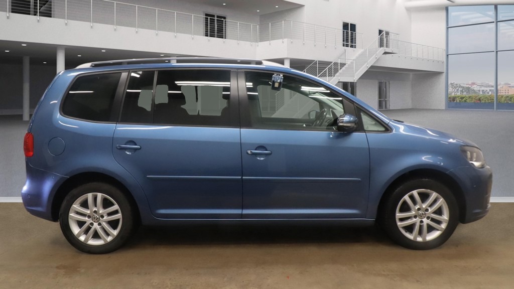 Used Volkswagen Touran 2015 for sale - 77283385: Photo 1