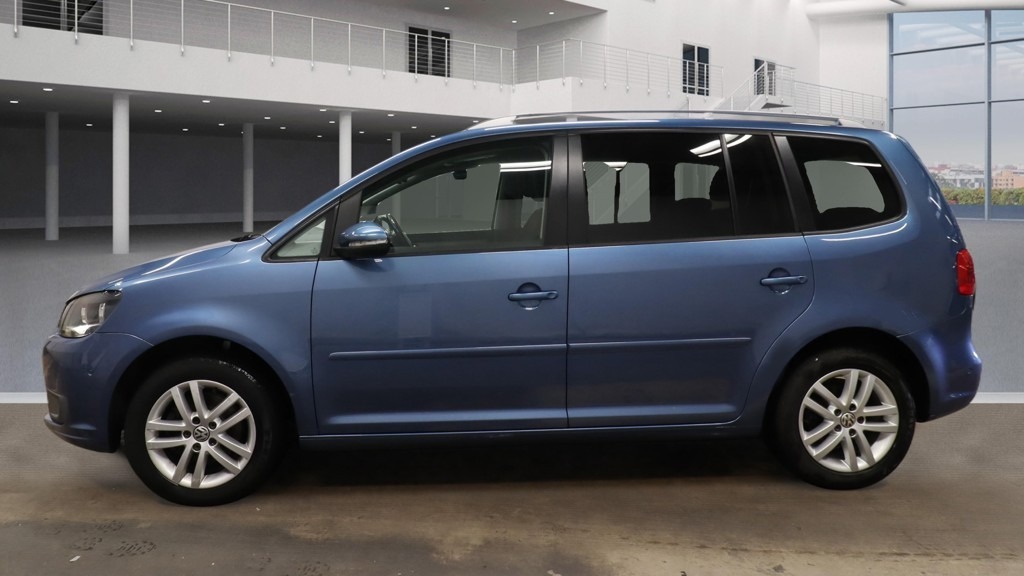 Used Volkswagen Touran 2015 for sale - 77283385: Photo 2