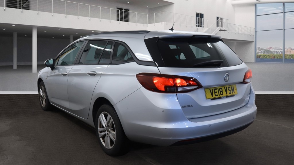 Used Vauxhall Astra 2018 for sale - 77962354: Photo 2