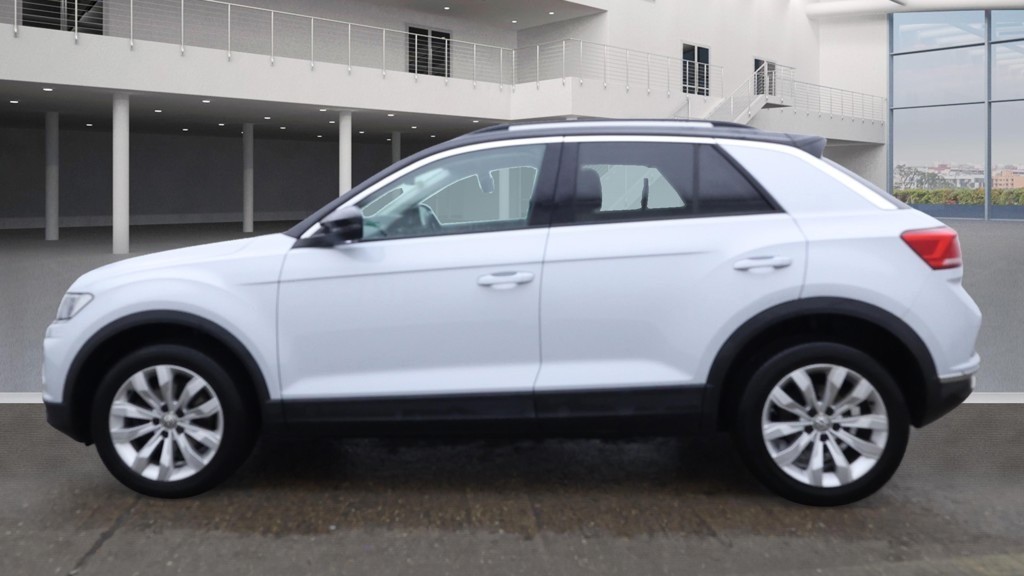 Used Volkswagen T-Roc 2018 for sale - 77113457: Photo 2