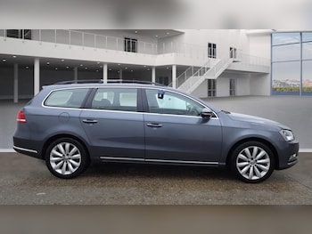 2013 (63) - 2.0 TDI BMT Highline 5dr ++ 11 VW SERVICES / 35 TAX / SAT NAV / DAB ++