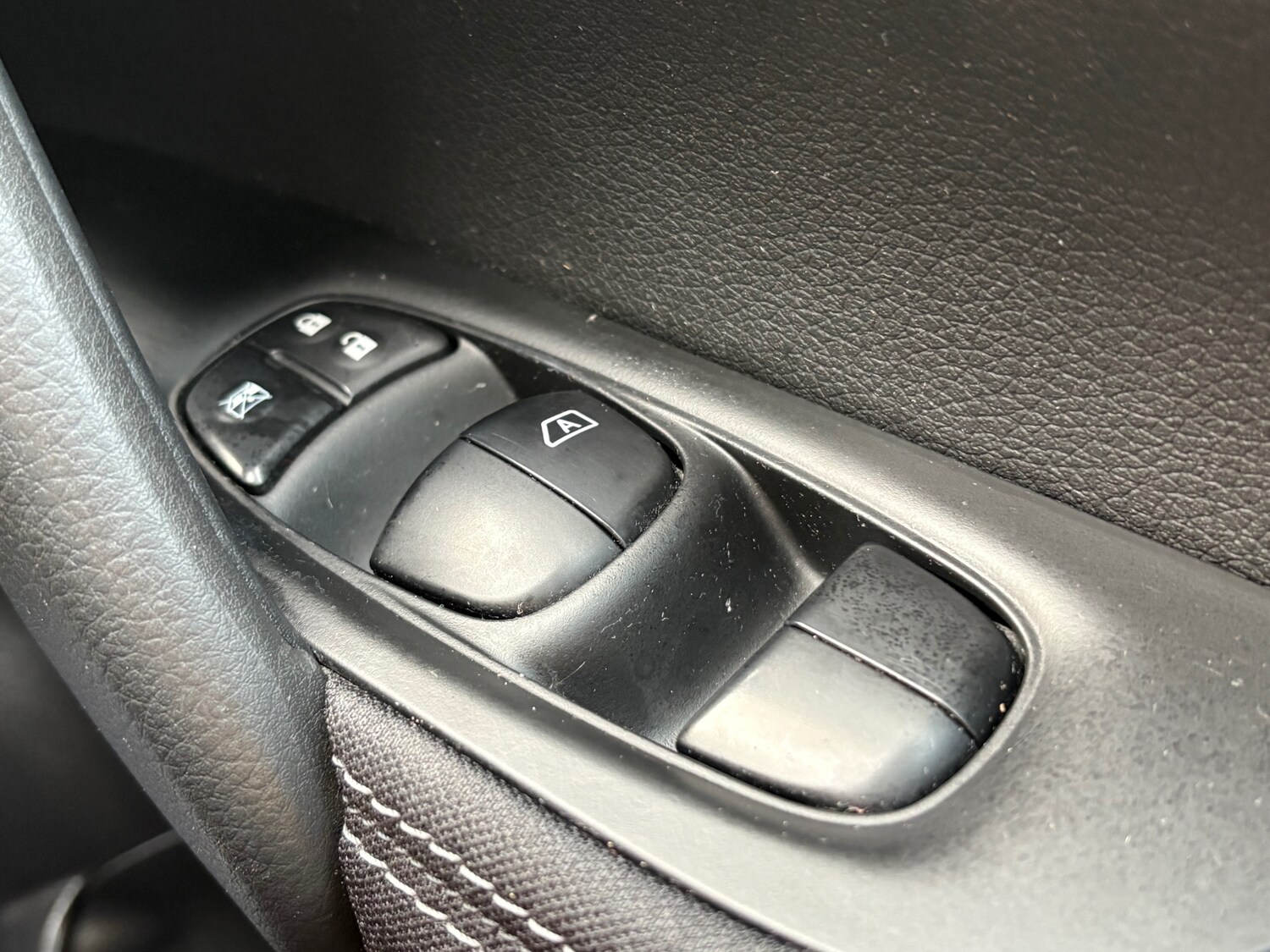 Used Nissan Qashqai 2017 for sale - 77179990: Photo 23