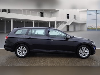 Volkswagen - Passat