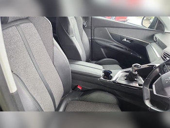 Used Peugeot 3008 2020 for sale - 79456911: Photo
