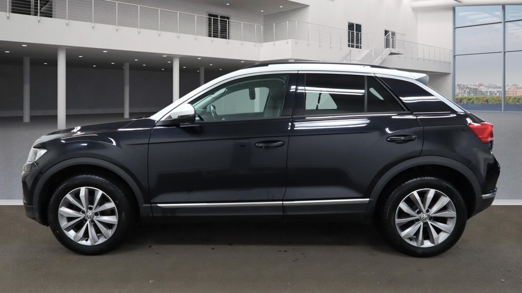 Used Volkswagen T-Roc 2019 for sale - 77106090: Photo 2
