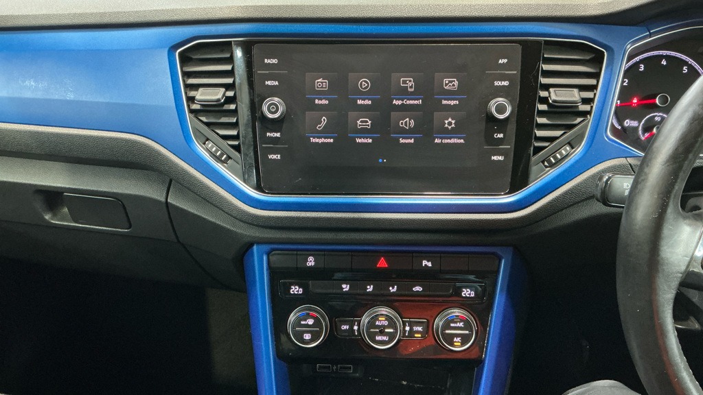 Used Volkswagen T-Roc 2019 for sale - 77106090: Photo 8