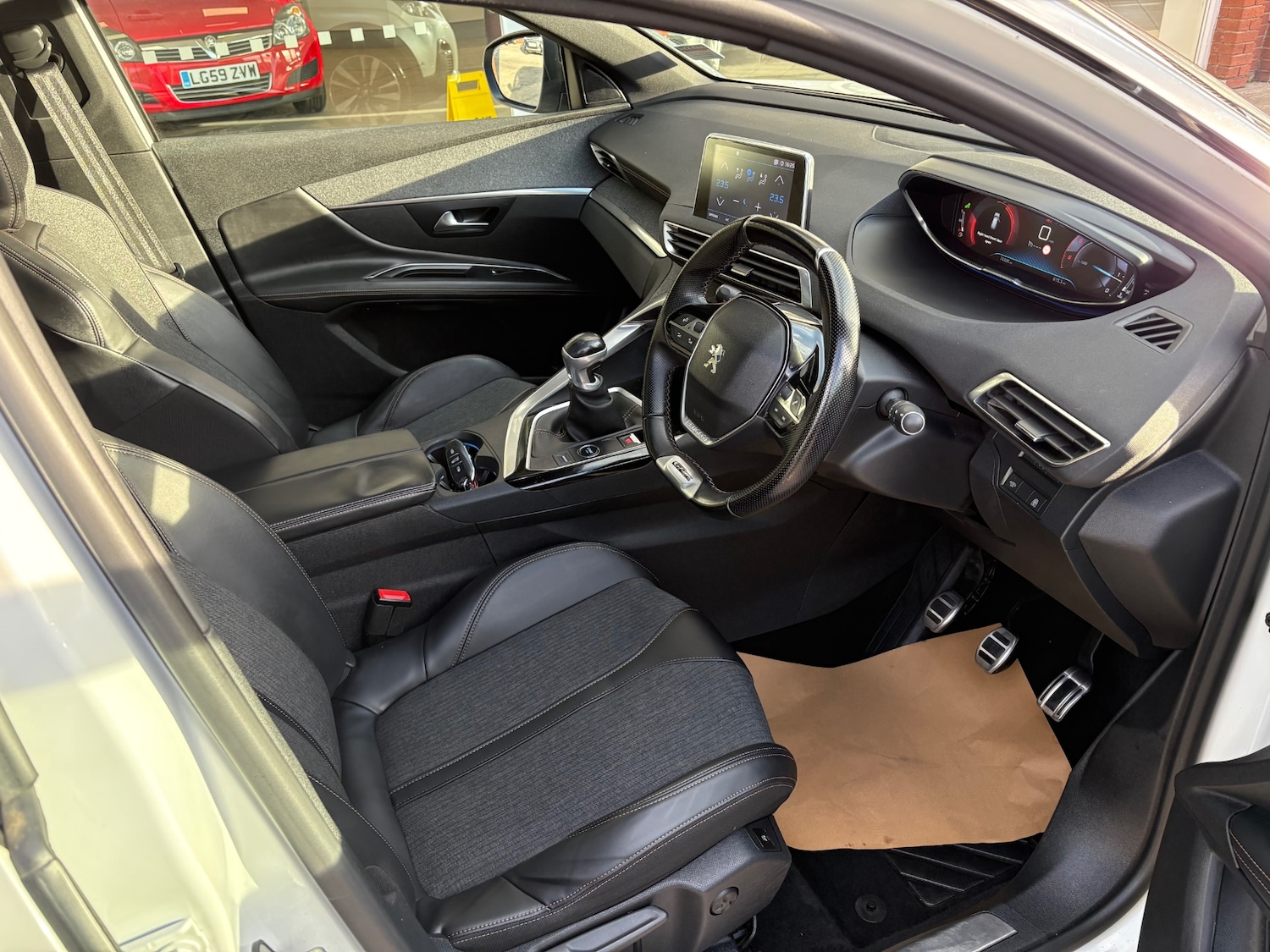 Used Peugeot 3008 2018 for sale - 76340659: Photo 14