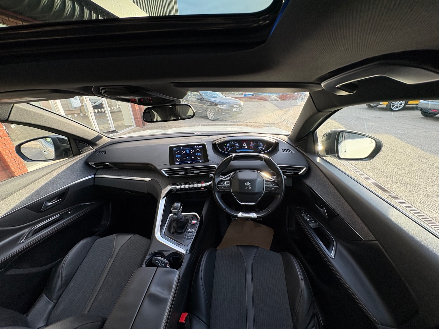 Used Peugeot 3008 2018 for sale - 76340659: Photo 15