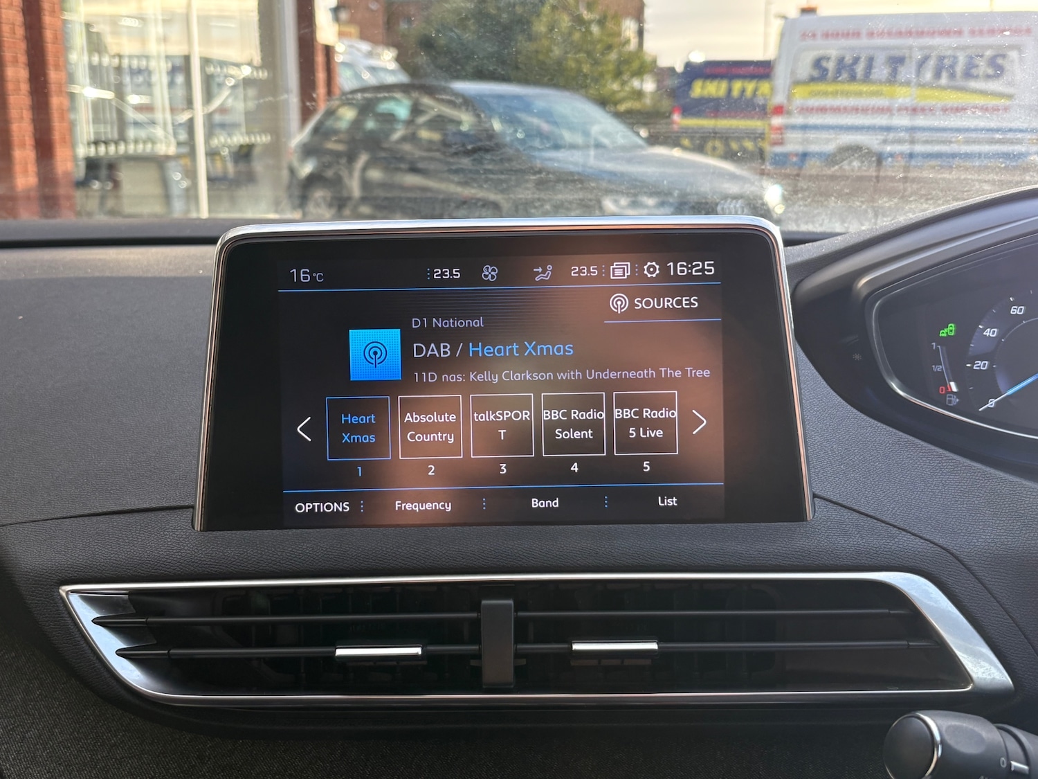 Used Peugeot 3008 2018 for sale - 76340659: Photo 17