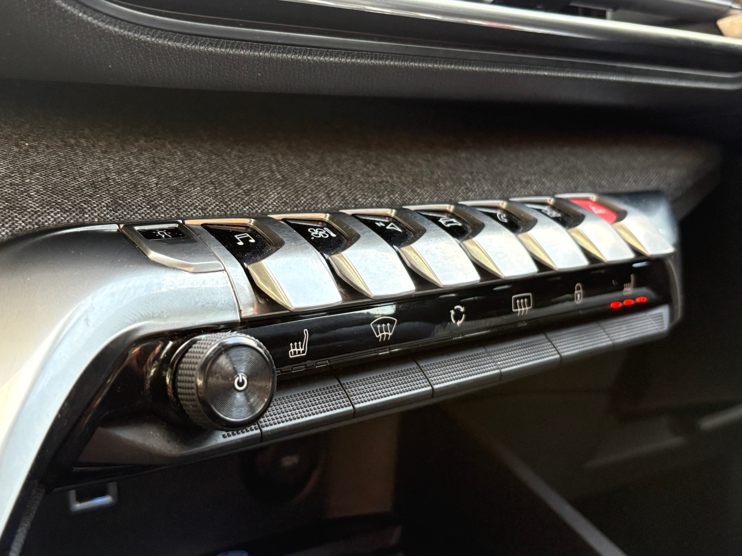 Used Peugeot 3008 2018 for sale - 76340659: Photo 20