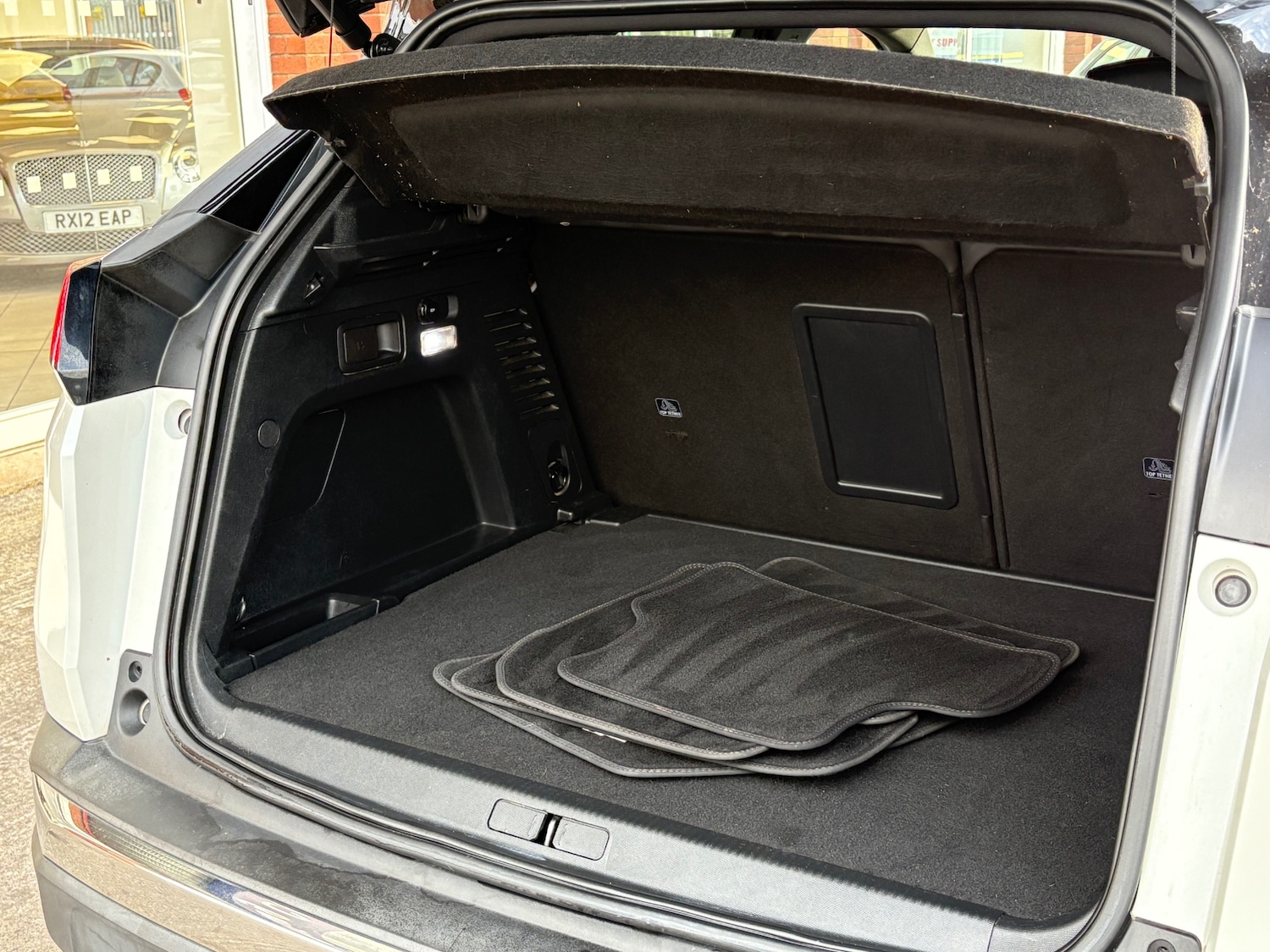 Used Peugeot 3008 2018 for sale - 76340659: Photo 26