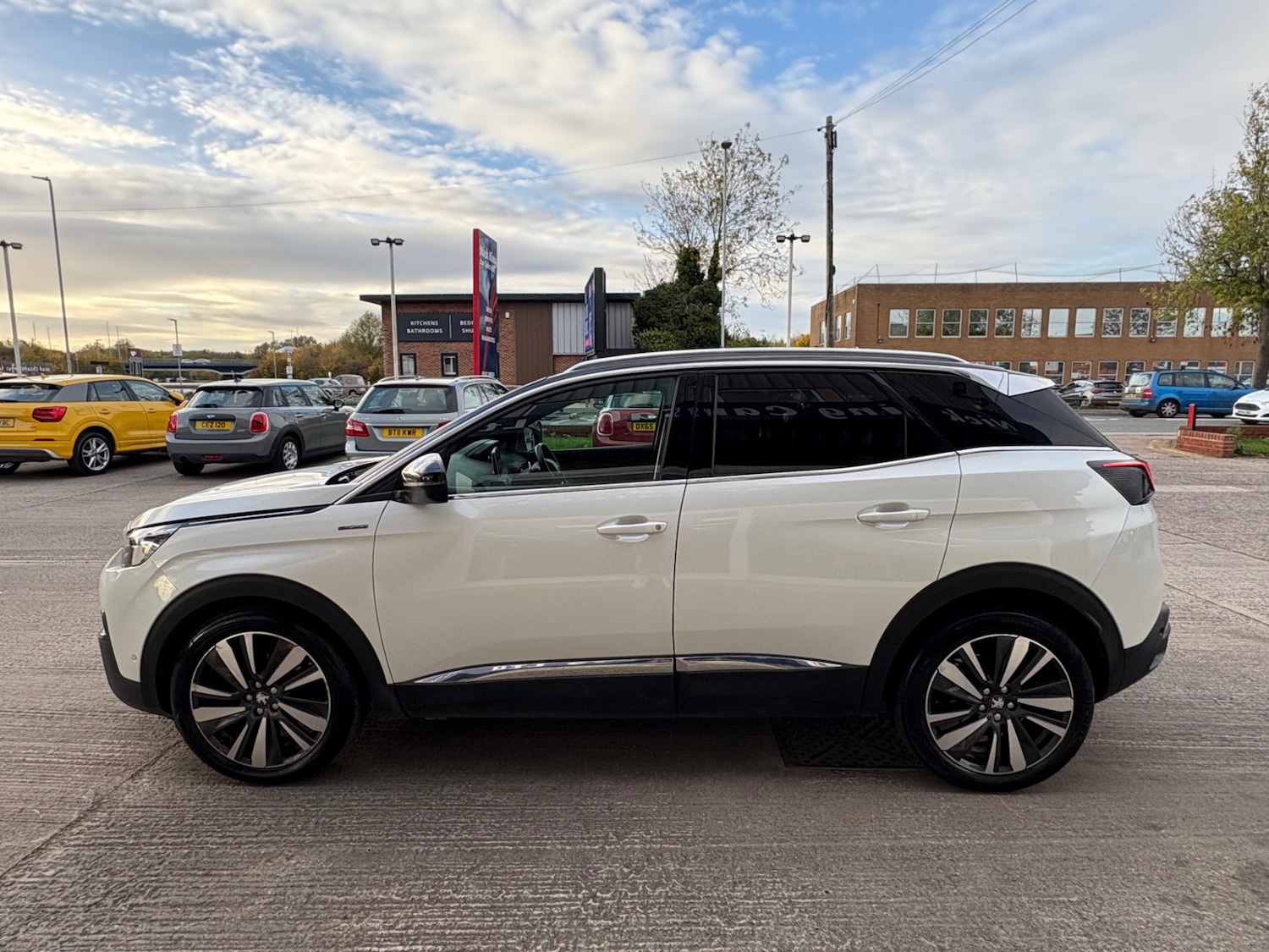 Used Peugeot 3008 2018 for sale - 76340659: Photo 4