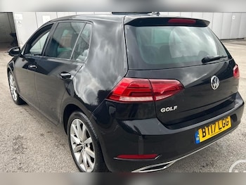 Used Volkswagen Golf 2017 for sale - 75931915: Photo