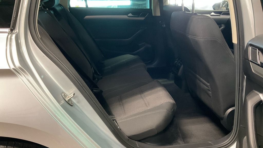 Used Volkswagen Passat 2017 for sale - 77198571: Photo 9