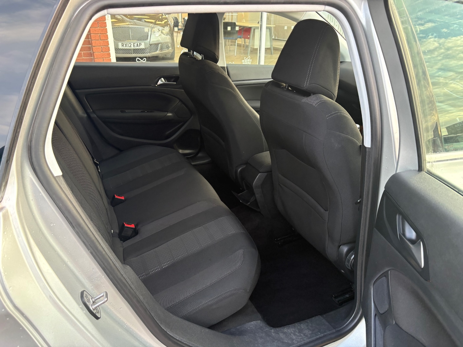 Used Peugeot 308 2016 for sale - 76466074: Photo 24