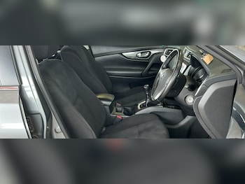 Used Nissan X-Trail 2017 for sale - 79456445: Photo