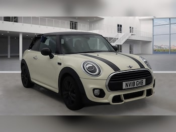 Used MINI Hatch 2018 for sale - 77492850: Photo