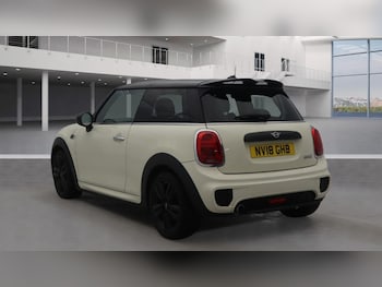 Used MINI Hatch 2018 for sale - 77492850: Photo
