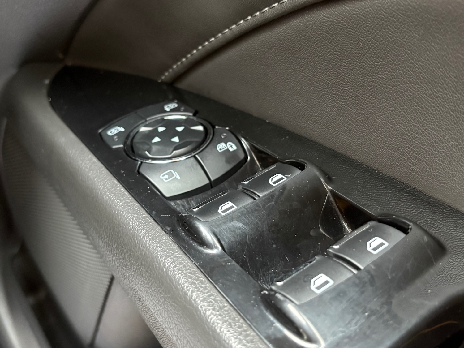 Used Ford Mondeo 2015 for sale - 77224853: Photo 22