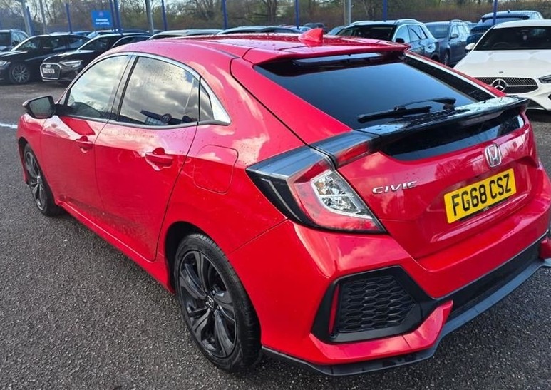 Used Honda Civic 2018 for sale - 78053977: Photo 2