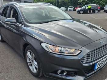2015 (15) - 2.0 TDCi Titanium 5dr ++ SAT NAV / 35 TAX / ULEZ / DAB / 8 SERVICES ++