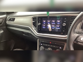 Used Volkswagen T-Roc 2020 for sale - 79240986: Photo