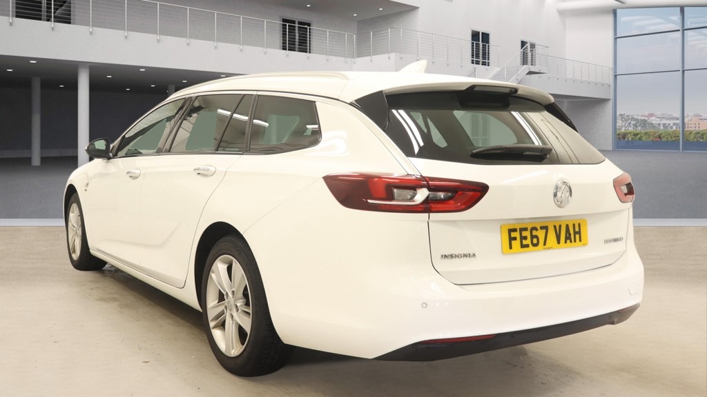 Used Vauxhall Insignia 2017 for sale - 77975928: Photo 2