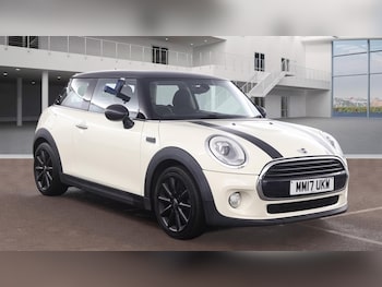 2017 (17) - 1.5 Cooper D 3dr ++ CHILI PK / BLACK PK / ULEZ / DAB ++