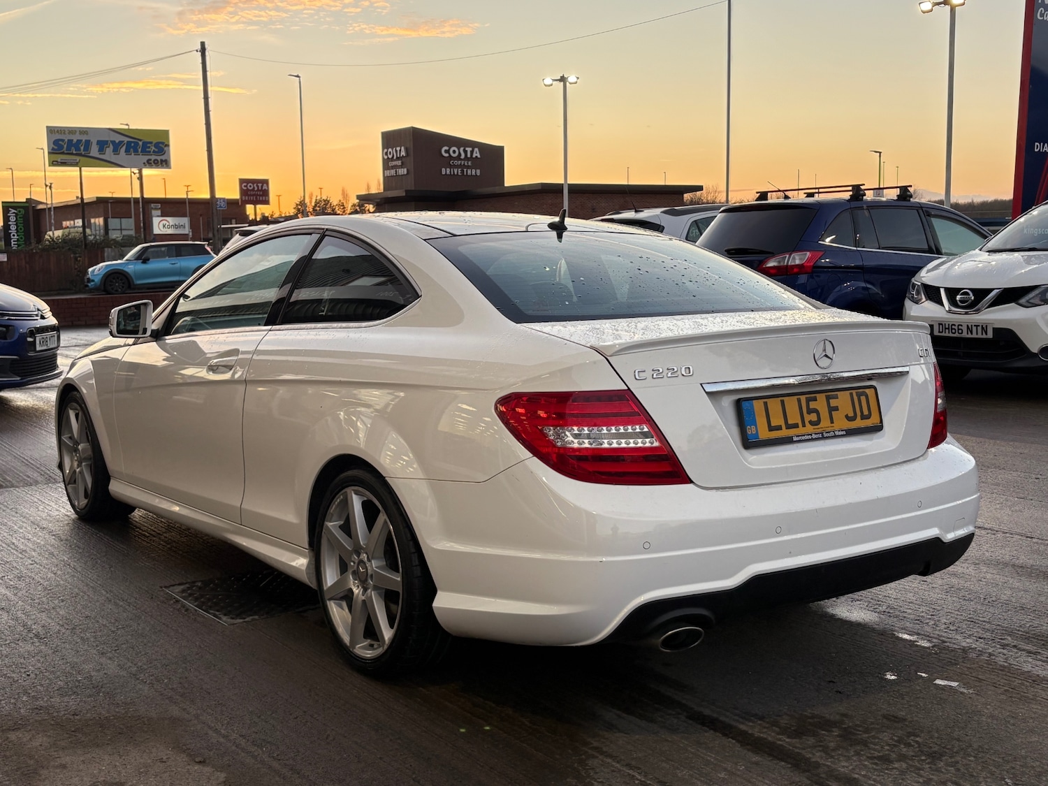 Used Mercedes-Benz C Class 2015 for sale - 76919236: Photo 16