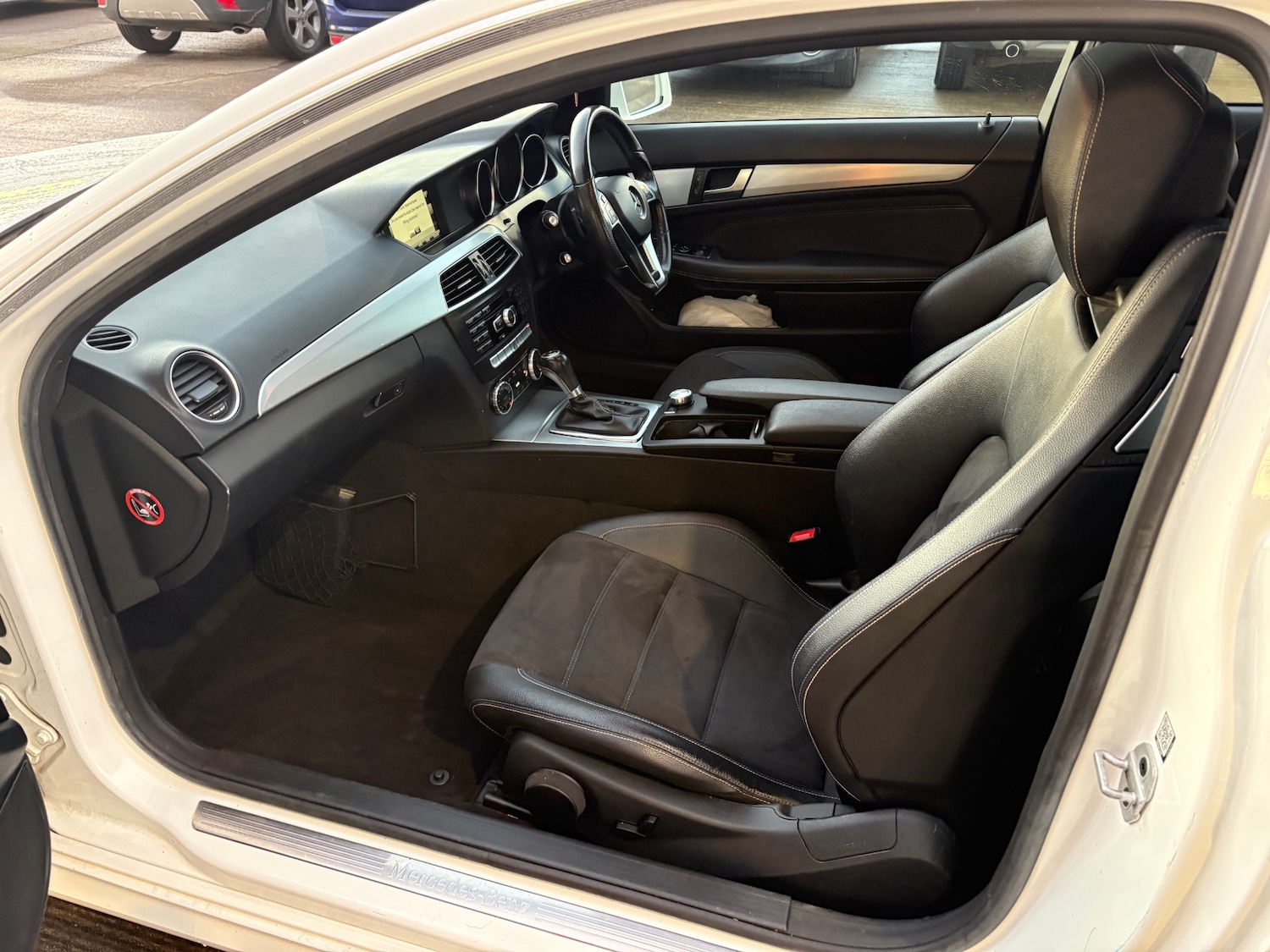 Used Mercedes-Benz C Class 2015 for sale - 76919236: Photo 18