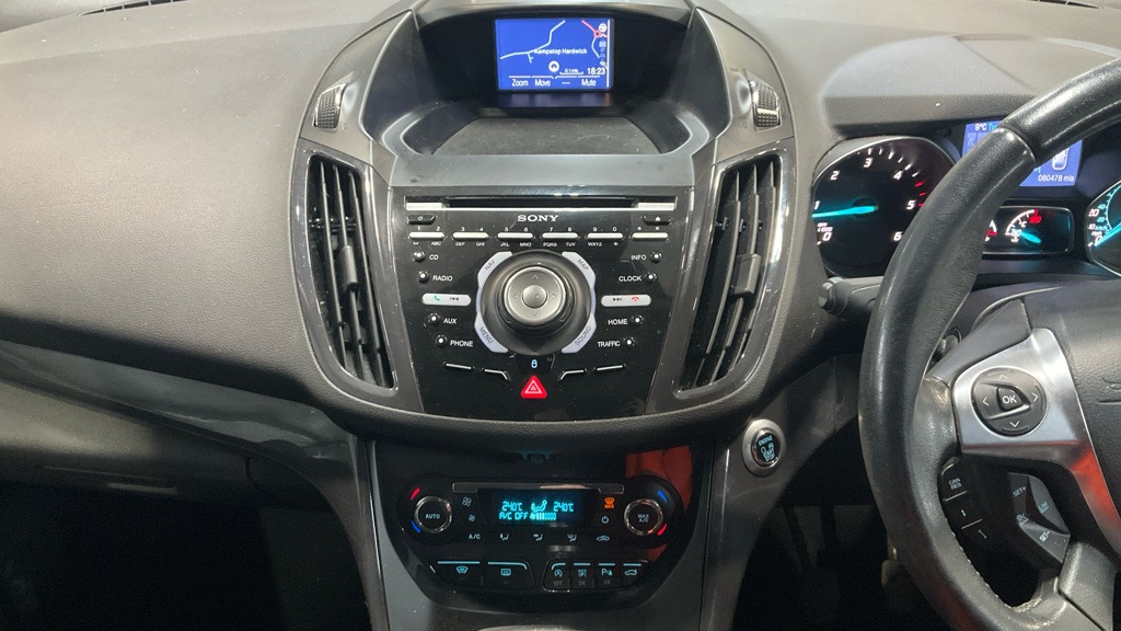 Used Ford Kuga 2015 for sale - 77877869: Photo 4