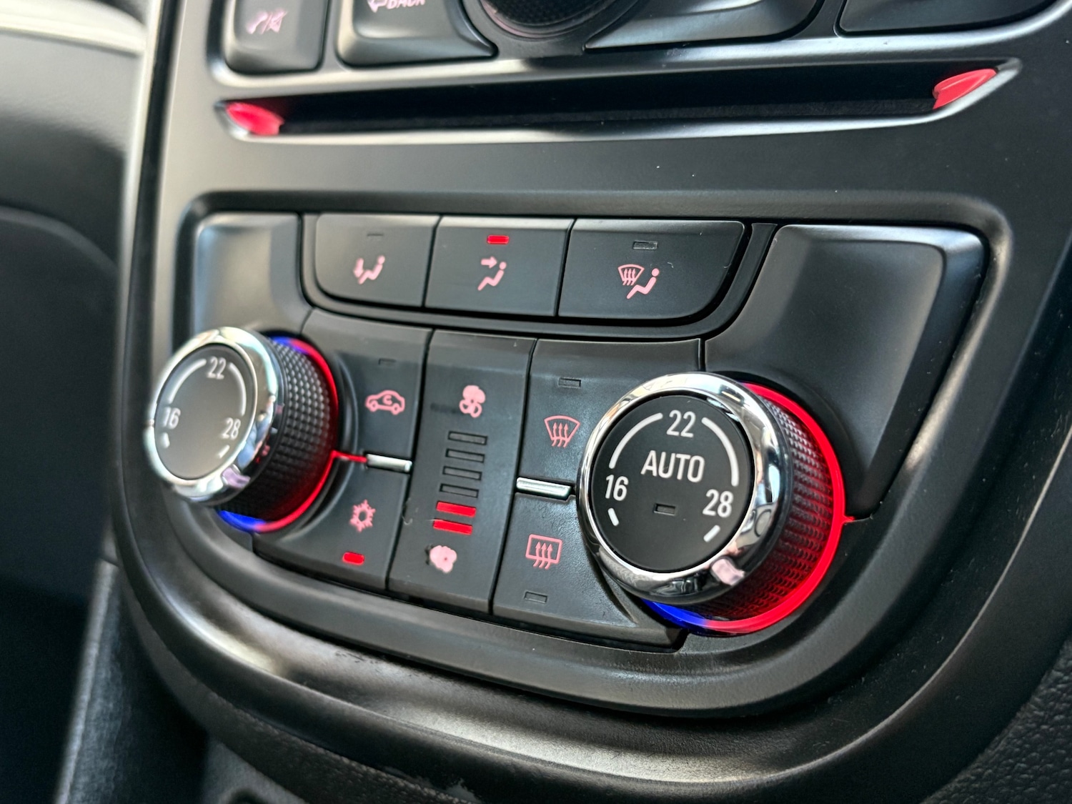 Used Vauxhall Mokka 2014 for sale - 76332137: Photo 19