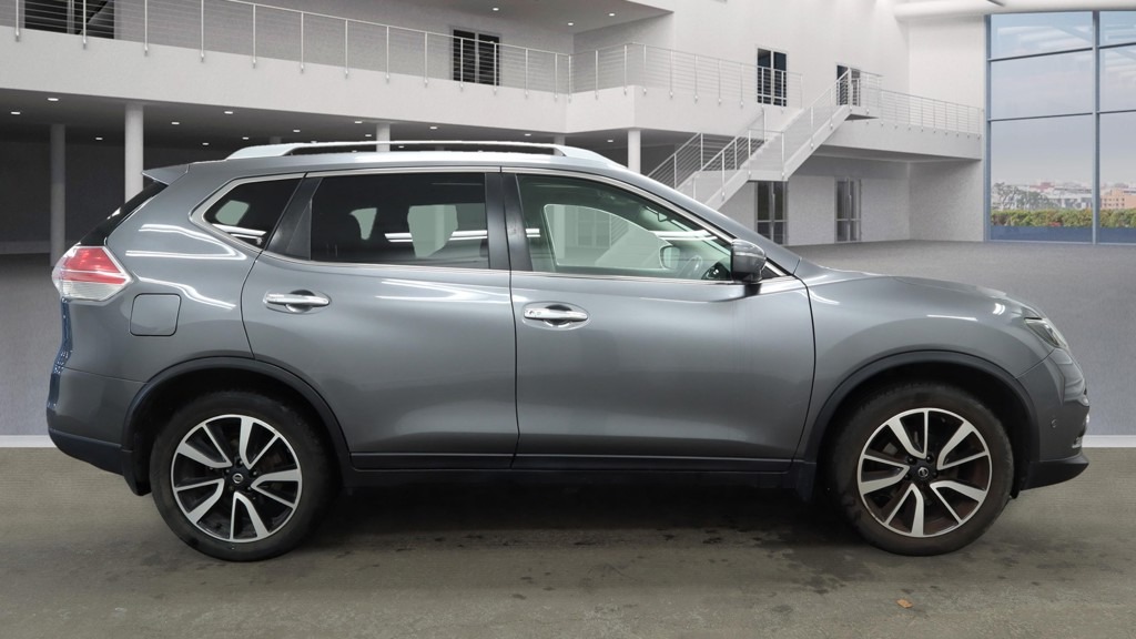 Used Nissan X-Trail 2017 for sale - 76504800: Photo 1